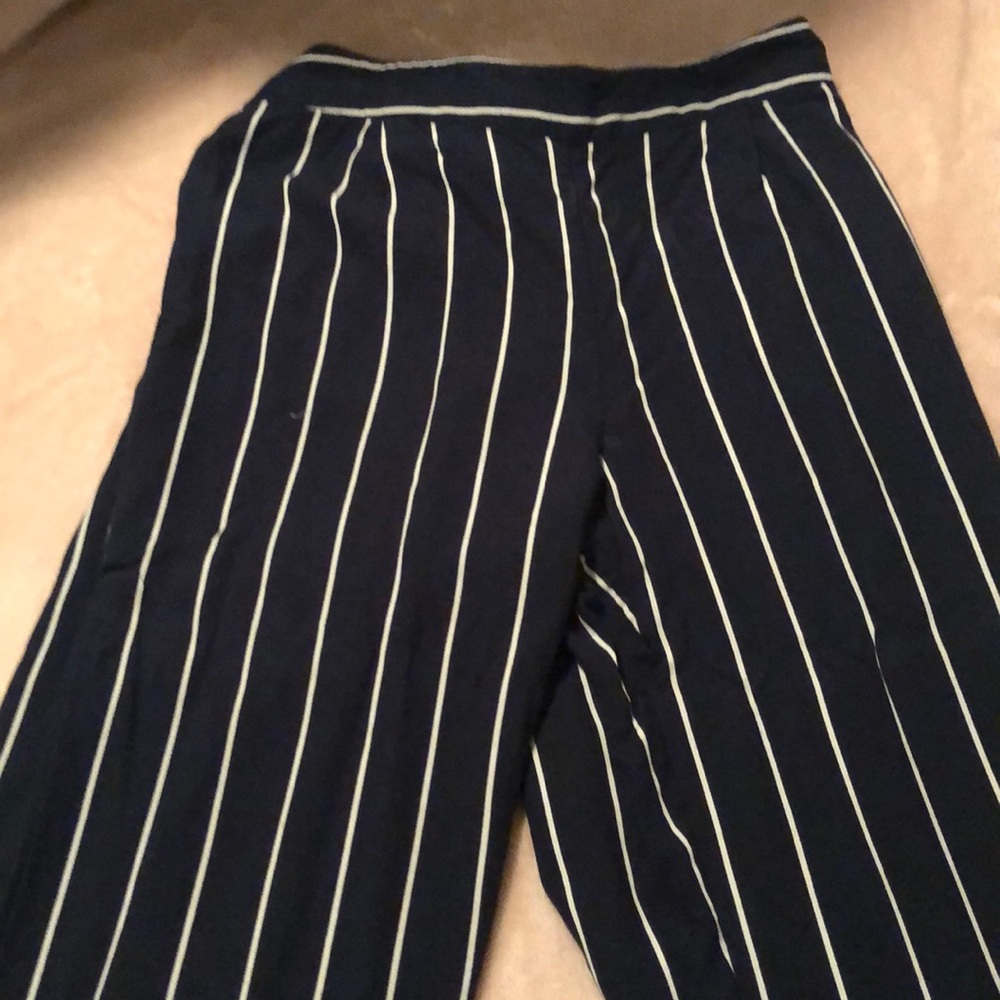 Striped Capri - Picture 4 of 4